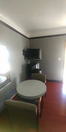 Imagen general del Hotel Travel Eagle Inn Motel. Foto 5