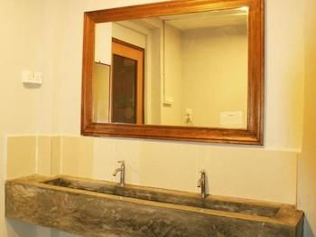 Imagen de la habitación del Hotel Travel Hub Guesthouse. Foto 11