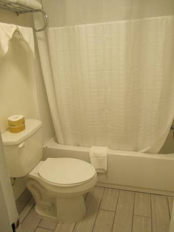 Imagen de la habitación del Hotel Travel Inn And Suites, Lakehurst. Foto 3