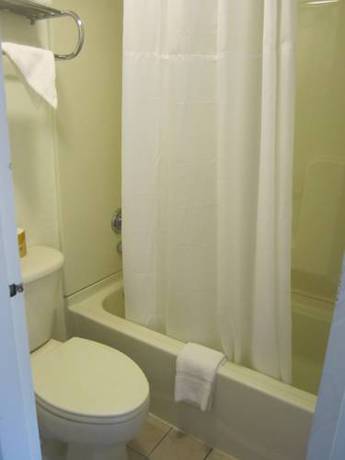 Imagen de la habitación del Hotel Travel Inn And Suites, Lakehurst. Foto 6