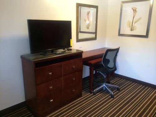 Imagen de la habitación del Hotel Travel Inn And Suites, Lakehurst. Foto 7