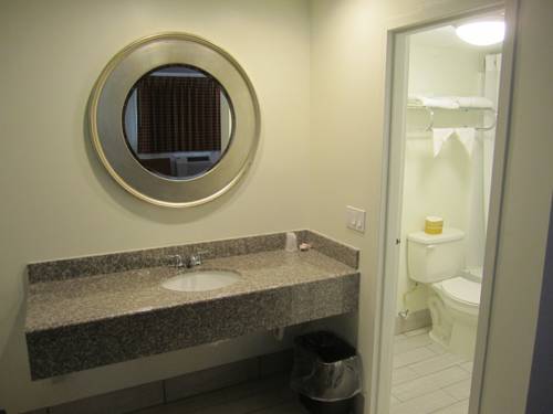 Imagen de la habitación del Hotel Travel Inn And Suites, Lakehurst. Foto 15