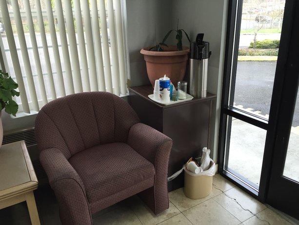 Imagen de los interiores del Hotel Travel Inn, Des Moines. Foto 11