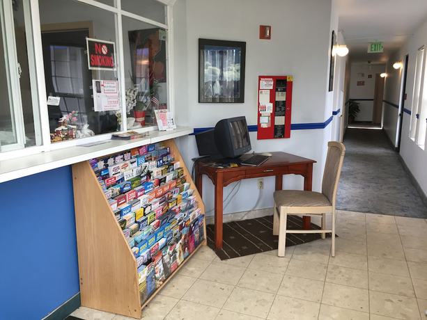 Imagen de los interiores del Hotel Travel Inn, Des Moines. Foto 12