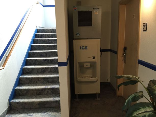 Imagen de los interiores del Hotel Travel Inn, Des Moines. Foto 13