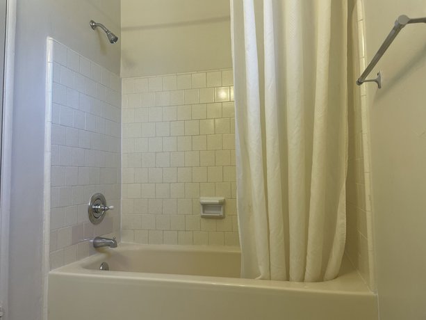 Imagen de la habitación del Hotel Travel Inn, Farmington. Foto 6