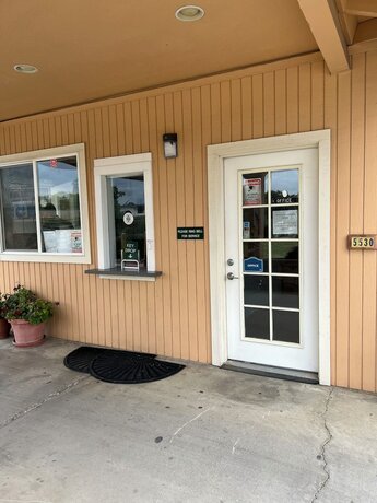 Imagen general del Hotel Travel Inn Gilroy. Foto 5