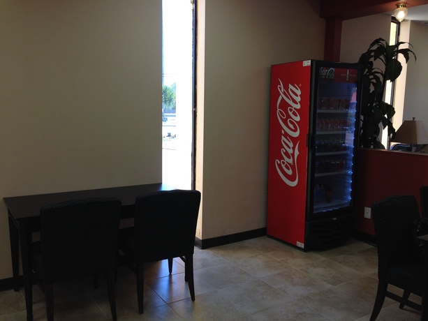 Imagen de los interiores del Hotel Travel Inn, Houston. Foto 14