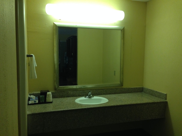 Imagen de la habitación del Hotel Travel Inn, Houston. Foto 9