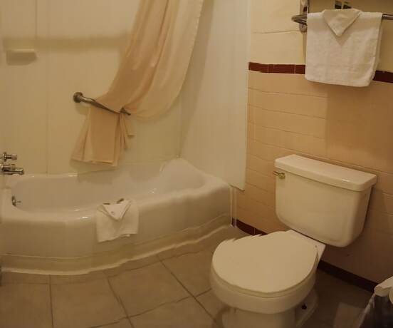 Imagen general del Hotel Travel Inn La Junta. Foto 4