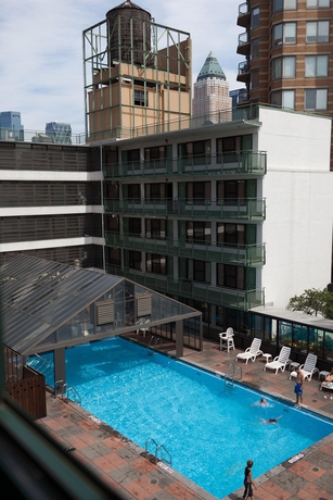 Imagen de la piscina del Hotel Travel Inn, Midtown West. Foto 16