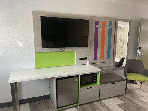 Imagen de la habitación del Hotel Travel Inn Motel. Foto 17