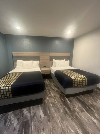 Imagen de la habitación del Hotel Travel Inn Motel. Foto 18