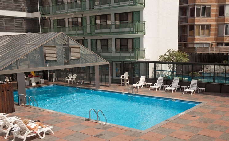 Imagen de la piscina del Hotel Travel Inn, Nueva York. Foto 15