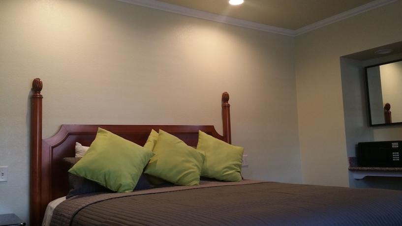 Imagen de la habitación del Hotel Travel Inn, Oakland. Foto 4