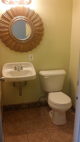 Imagen de la habitación del Hotel Travel Inn, Oakland. Foto 12
