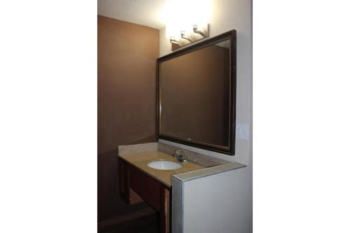 Imagen general del Hotel Travel Inn Omaha. Foto 9