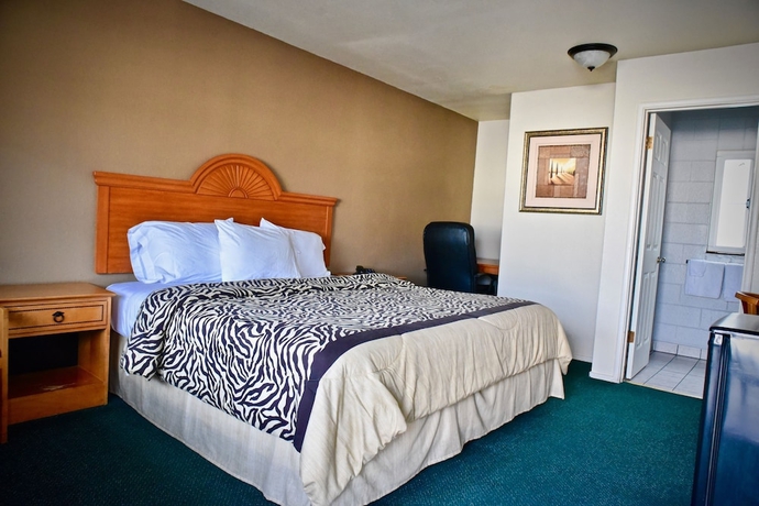 Imagen de la habitación del Hotel Travel Inn, Redding. Foto 8