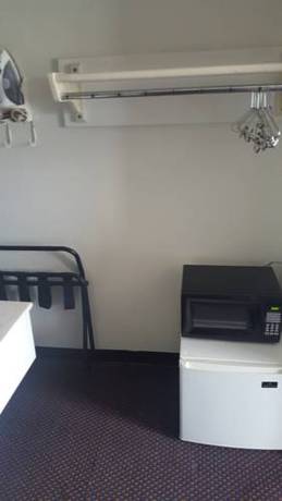 Imagen de la habitación del Hotel Travel Inn, Sharonville. Foto 3