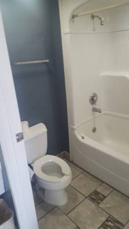 Imagen de la habitación del Hotel Travel Inn, Sharonville. Foto 4