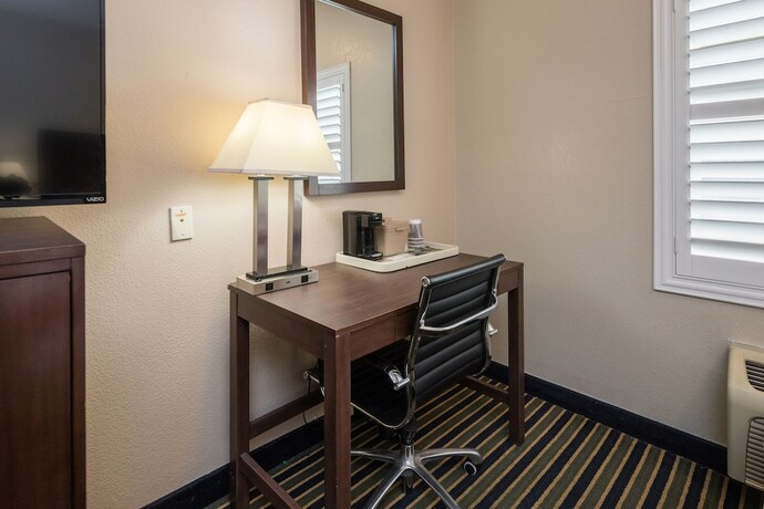 Imagen general del Hotel Travel Inn, Sunnyvale. Foto 13