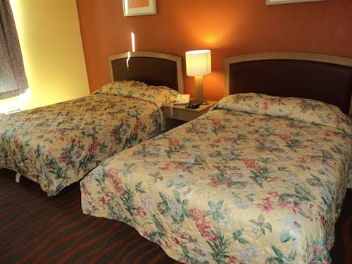 Imagen de la habitación del Hotel Travel Inn Winter Haven. Foto 8