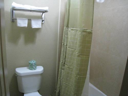 Imagen de la habitación del Hotel Travel Inn & Suites Flemington. Foto 7