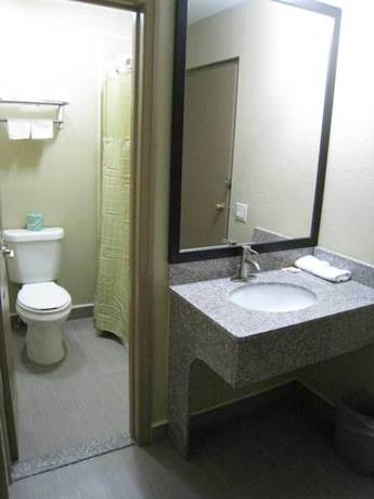 Imagen general del Hotel Travel Inn & Suites Flemington. Foto 1