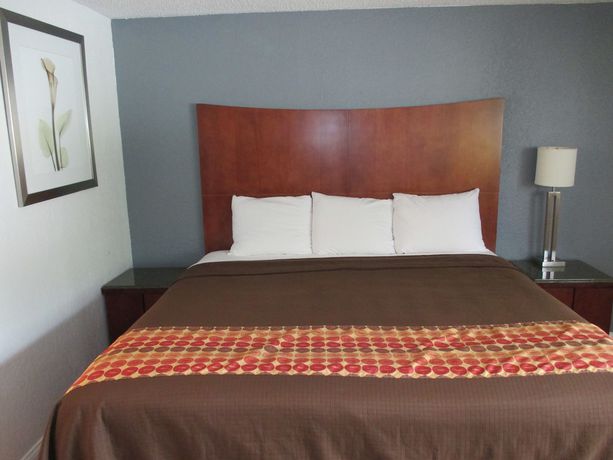 Imagen de la habitación del Hotel Travel Inn and Suites, Lakehurst. Foto 11