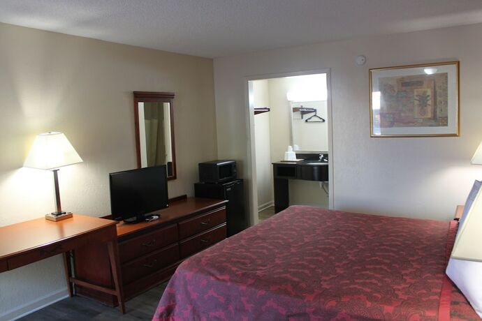 Imagen de la habitación del Hotel Travel Inn of Buford. Foto 11