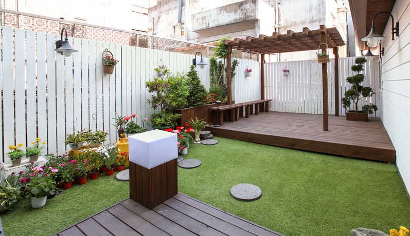 Imagen de los exteriores del Hotel Travel Monster. Foto 4