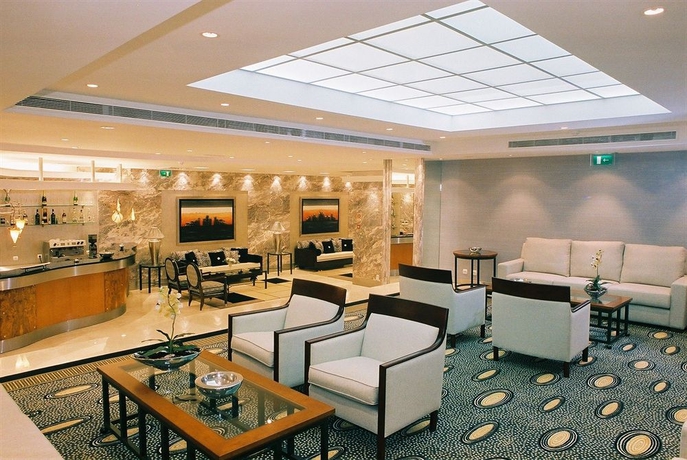 Imagen del bar/restaurante del Hotel Travel Park Lisboa. Foto 3