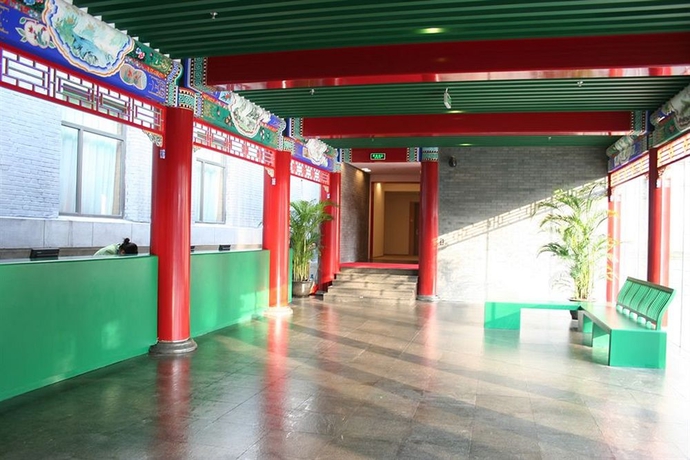 Imagen de los interiores del Hotel Traveler Inn Huaqiao Beijing. Foto 11