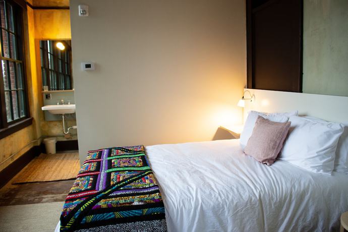 Imagen de la habitación del Hotel Travelers. Foto 12