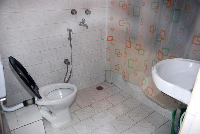 Imagen de los interiores del Hotel Travelers Home. Foto 13