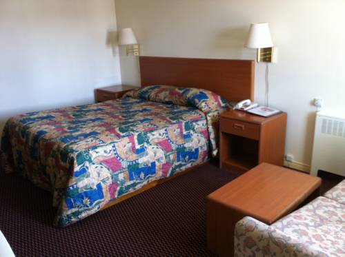 Imagen de la habitación del Hotel Travelers Inn, Belleville. Foto 4