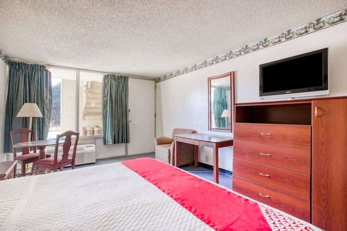 Imagen de la habitación del Hotel Travelers Inn By OYO, Templeton VA. Foto 9