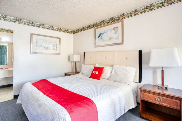 Imagen de la habitación del Hotel Travelers Inn By OYO, Templeton VA. Foto 10