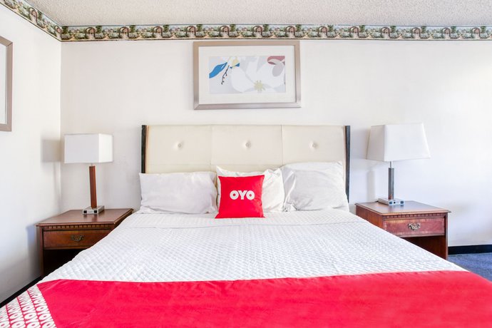 Imagen de la habitación del Hotel Travelers Inn By OYO, Templeton VA. Foto 13