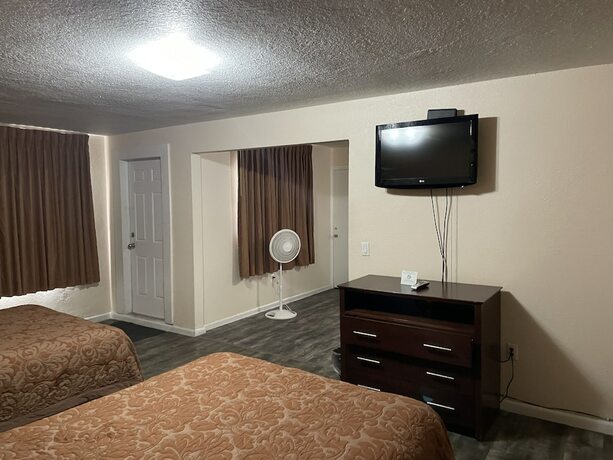 Imagen general del Hotel Travelers Inn Clearwater. Foto 8