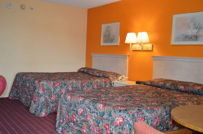 Imagen de la habitación del Hotel Travelers Inn, Dayton. Foto 3