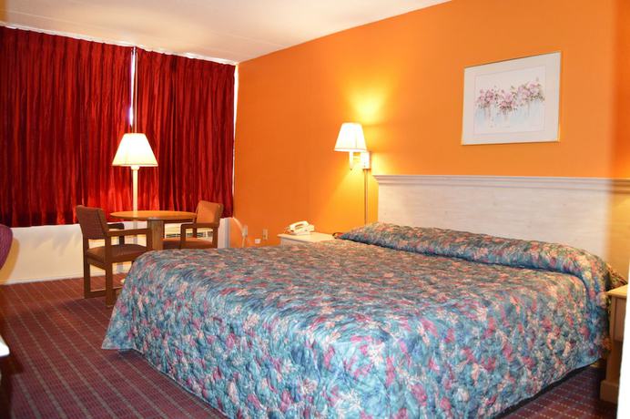 Imagen de la habitación del Hotel Travelers Inn, Dayton. Foto 10