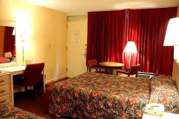 Imagen de la habitación del Hotel Travelers Inn, Dayton. Foto 13