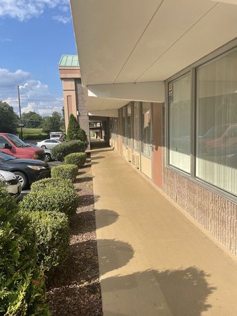 Imagen de los interiores del Hotel Travelers Inn, Dayton. Foto 20