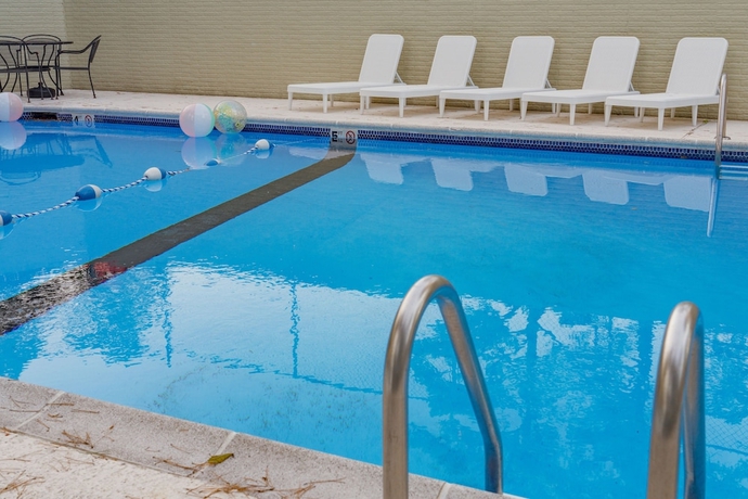 Imagen de la piscina del Hotel Travelers Inn, Eureka Springs. Foto 17