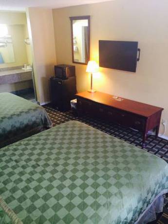 Imagen de la habitación del Hotel Traveler's Inn. Foto 16