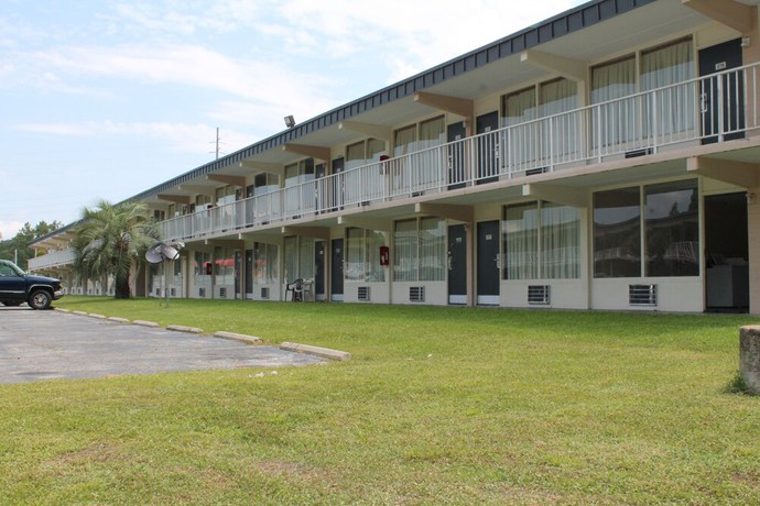 Imagen general del Hotel Travelers Inn, Kingsland. Foto 2
