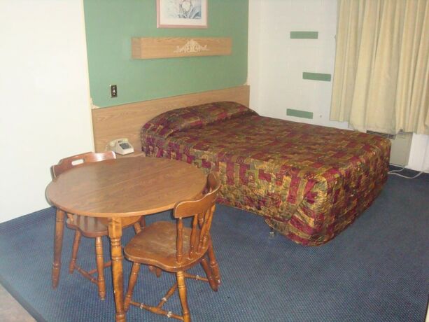 Imagen general del Hotel Travelers Inn, Lake Havasu City. Foto 3
