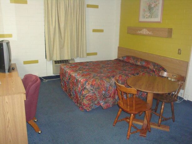 Imagen general del Hotel Travelers Inn, Lake Havasu City. Foto 10