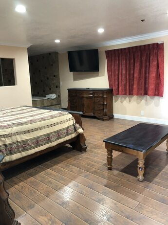 Imagen de la habitación del Hotel Travelers Inn, Lawndale. Foto 16